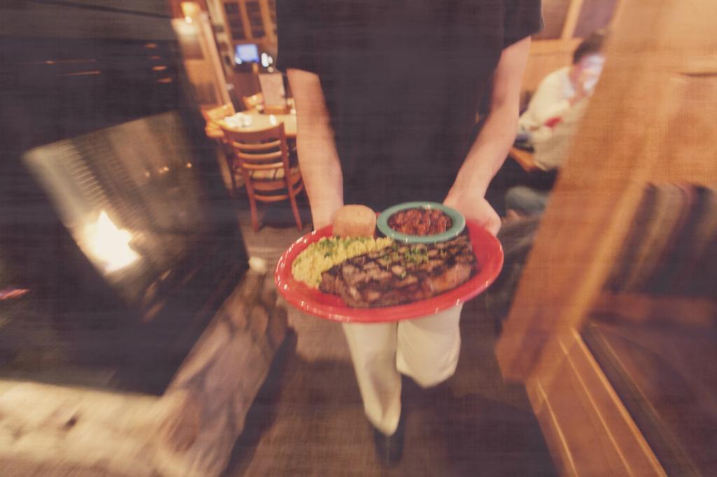 Mackinaw's Grill & Spirits