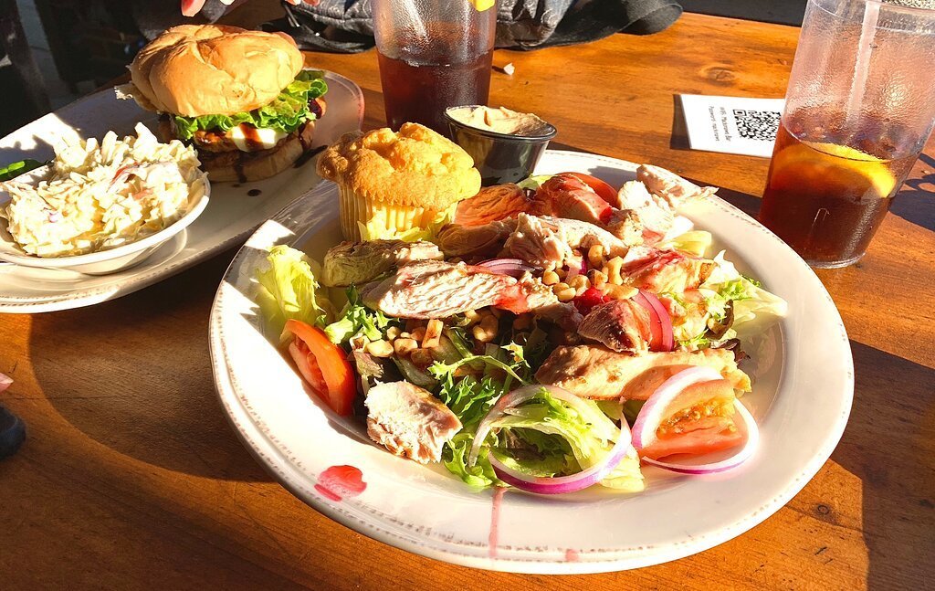 Mackinaw's Grill & Spirits