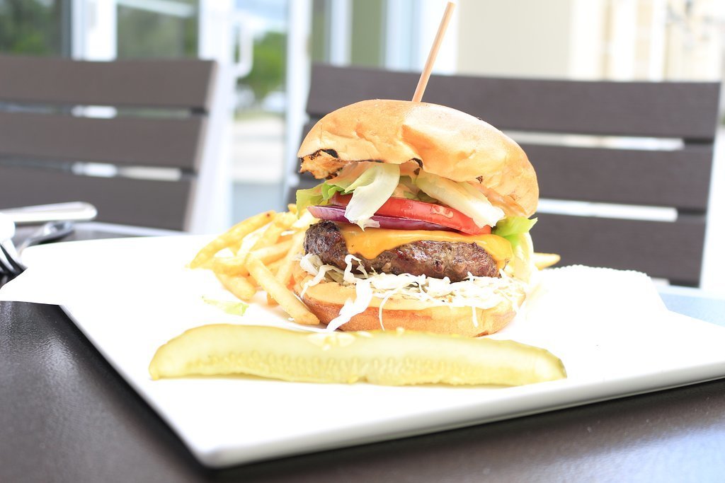 Oli's Fashion Cuisine & Bar