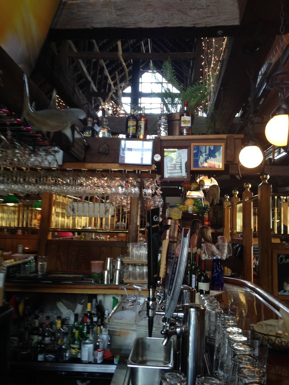 The Black Horse Tavern & Pub