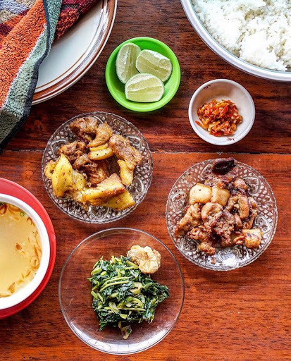 Rumah Makan Danau Toba