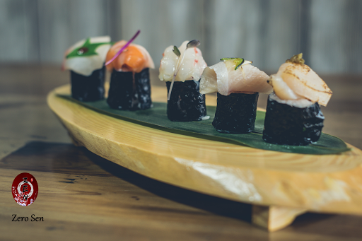 Charcoal cuisine and sake Zen
