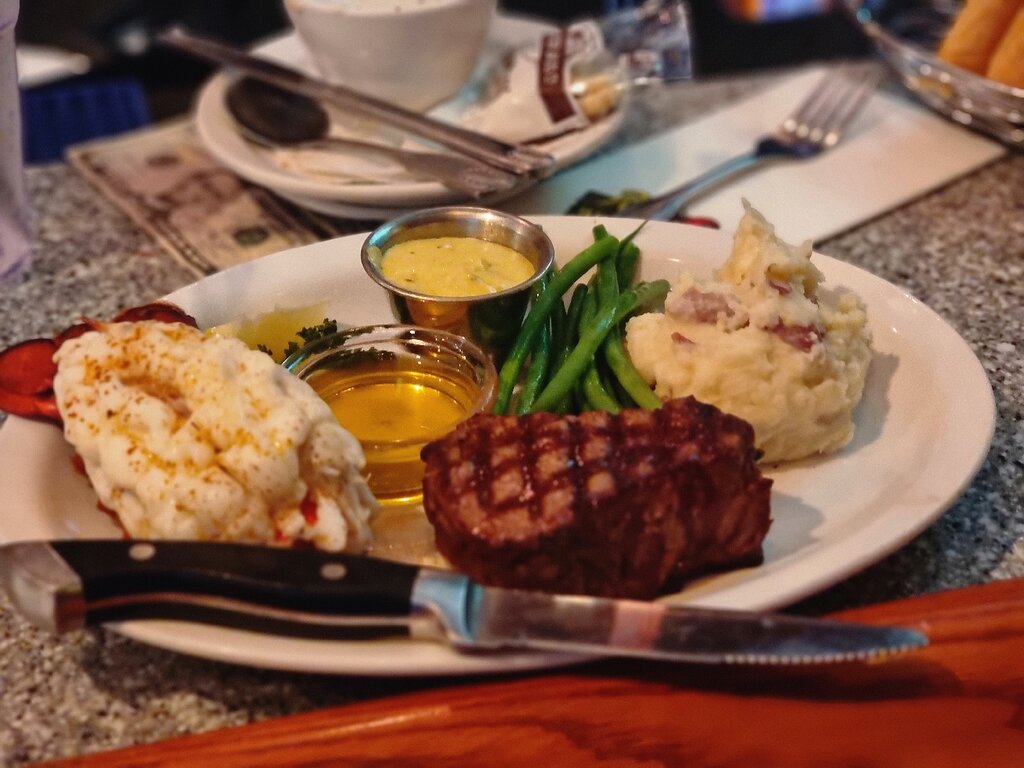 Rudy's Hideaway Lobster House & Bar