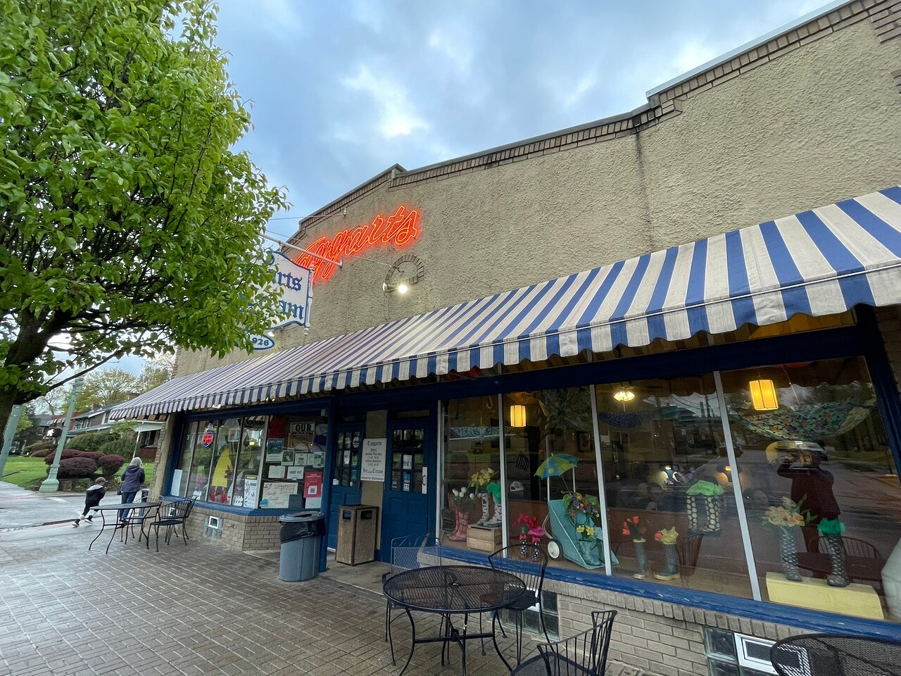 Taggarts Ice Cream Parlor