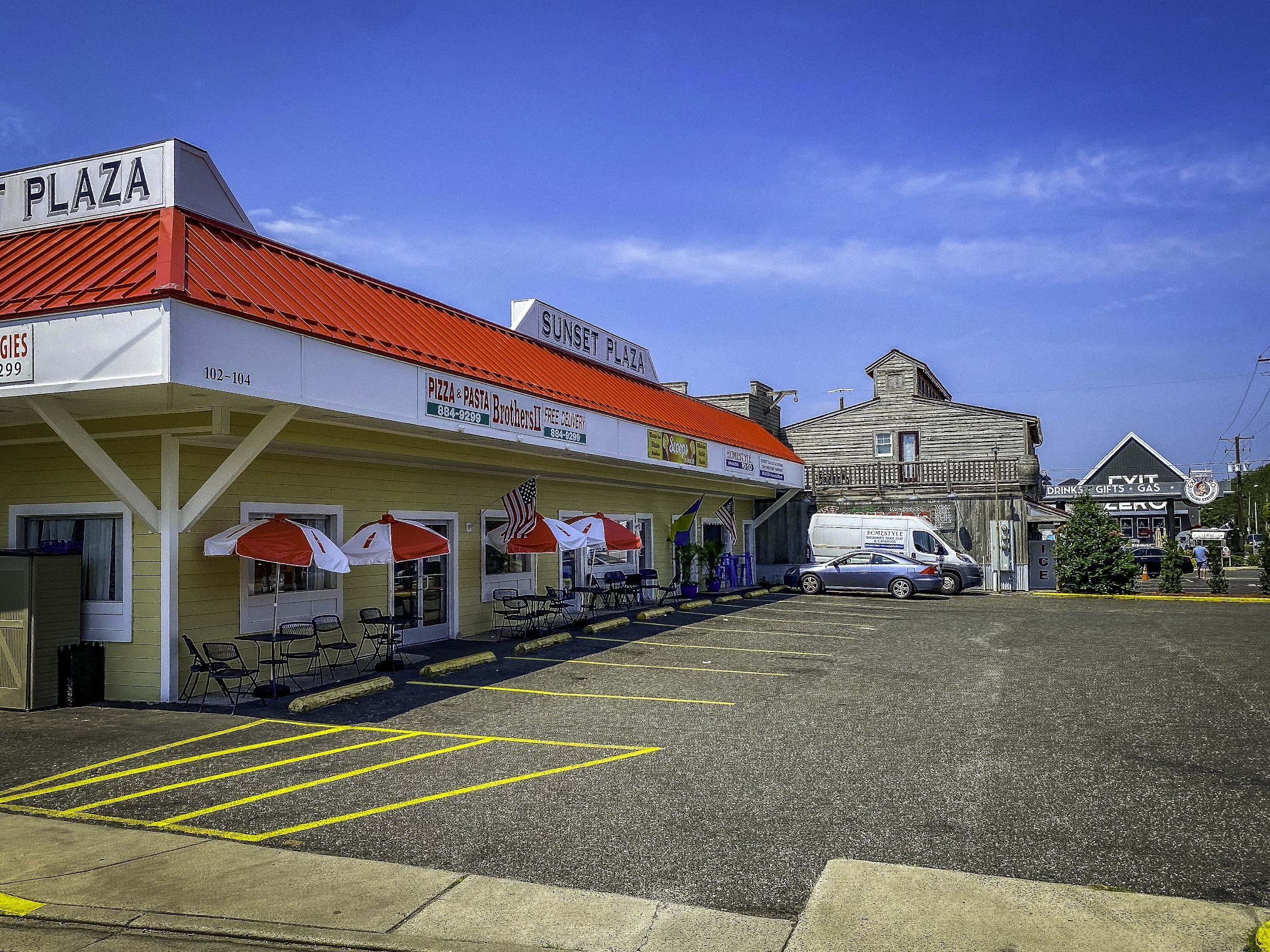 Scoops on Sunset