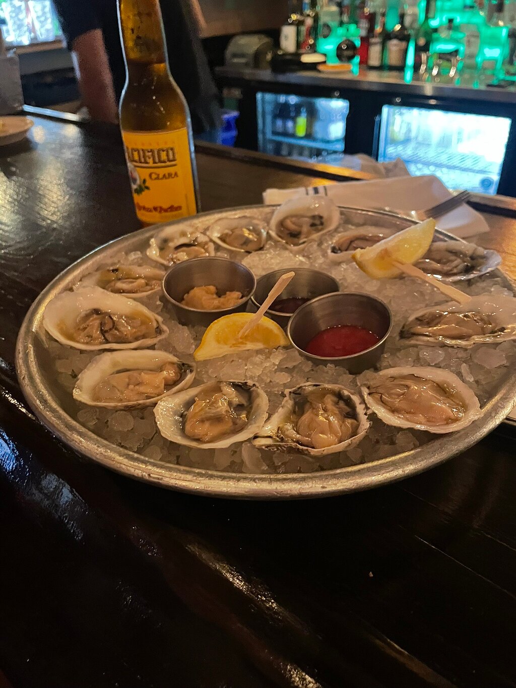 Quahog's Seafood Shack (and bar)