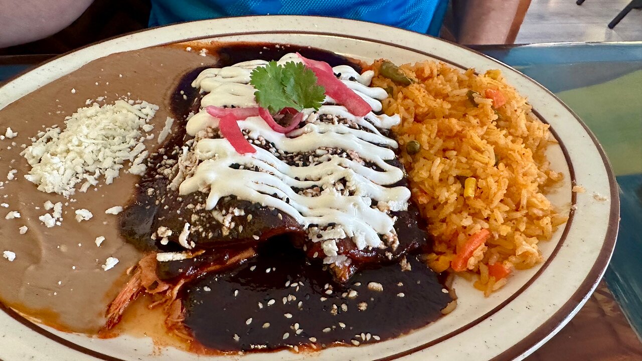 Gustavo's Mexican Restaurant & Bar
