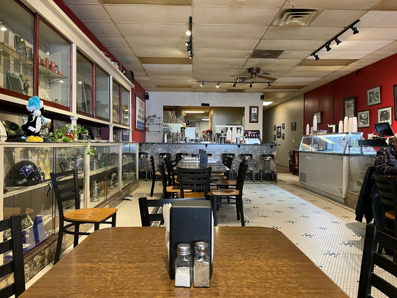 Primos Pizza & Subs