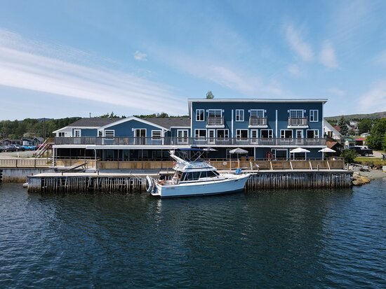 By the Sea Inn and Cafe