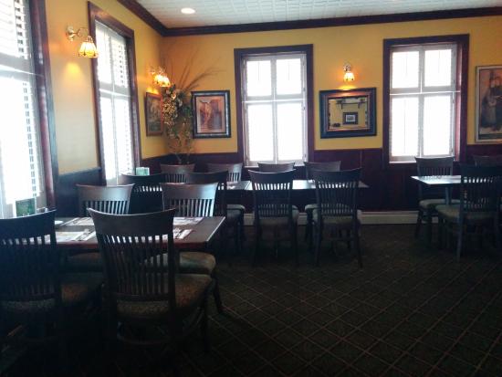 Pepper Tree Family Restaurant & Lounge