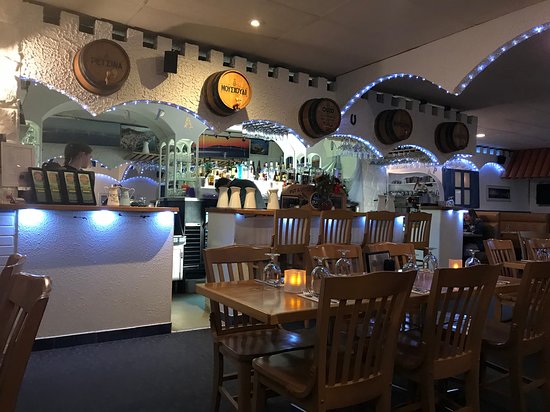Plaza Restaurant & Tavern