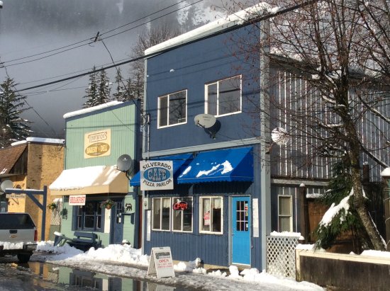 Silverado Cafe and Pizza Parlour