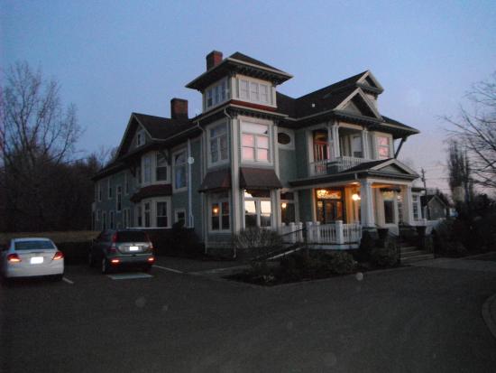 Maison Tait House