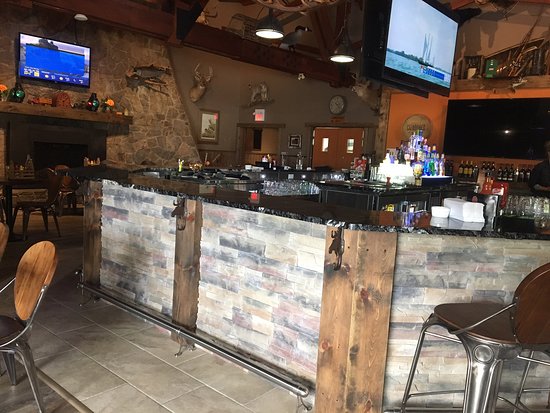 Wawa Goose Bar & Grill
