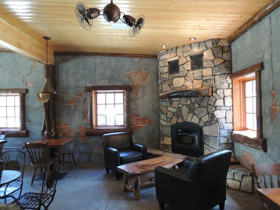 12-34 Cafe and Pub