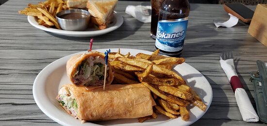 Rusty's Roadhouse Bar