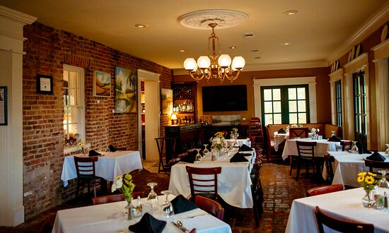 Anchuca Dining