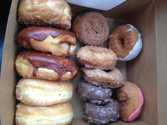 Dan-D-Donuts & Deli