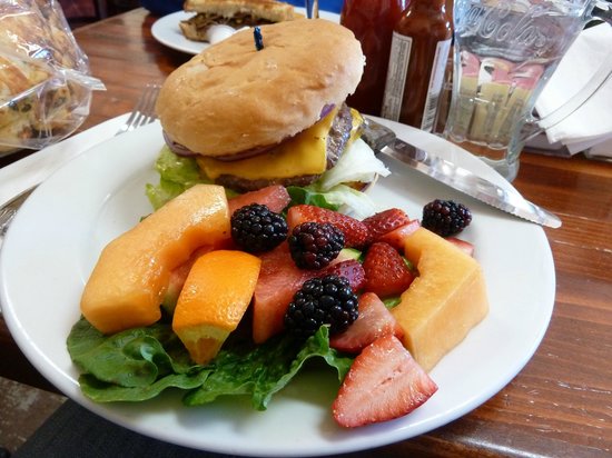 Alabama Hills Cafe and Bakery