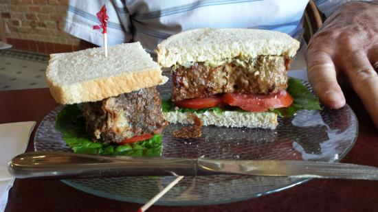 Le Cornucopia Cafe