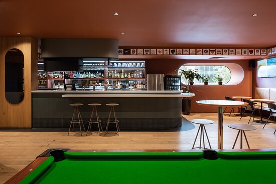 Hill Street Sports Bar & Restaurant