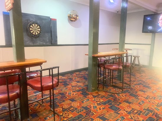 Cross Roads Hotel