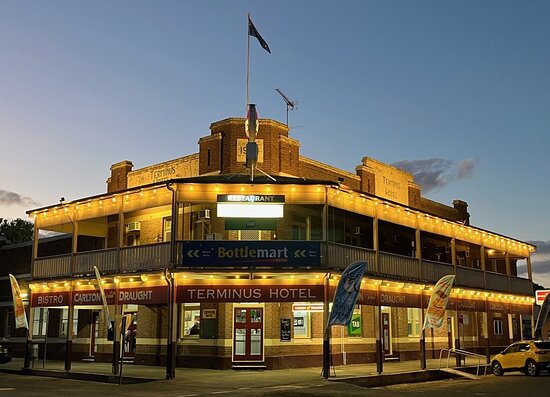 Terminus Hotel Temora - 'The Termo'