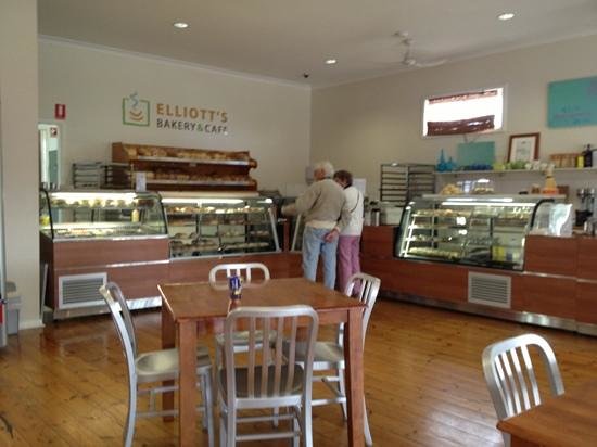 Elliott's Bakery & Cafe