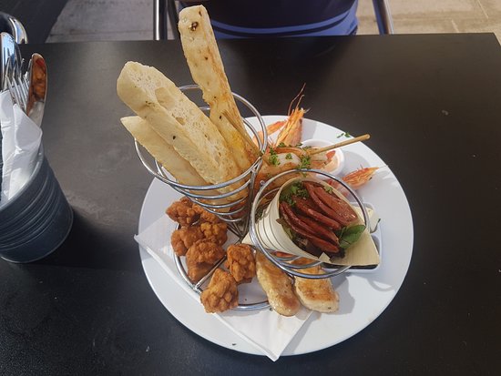 Berrigan's By The Lakes