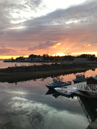 Shelter Cove Lodge