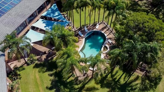Charbonnier Motor Inn SIngleton