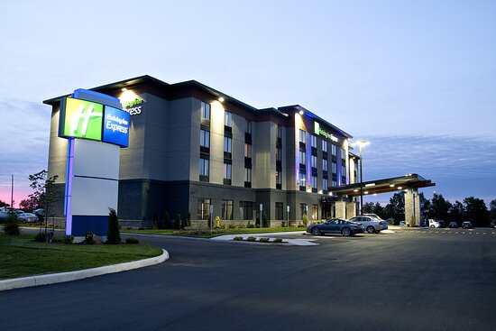 Holiday Inn Express Pembroke, an IHG hotel