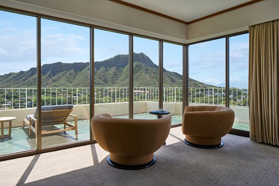 Lotus Honolulu at Diamond Head