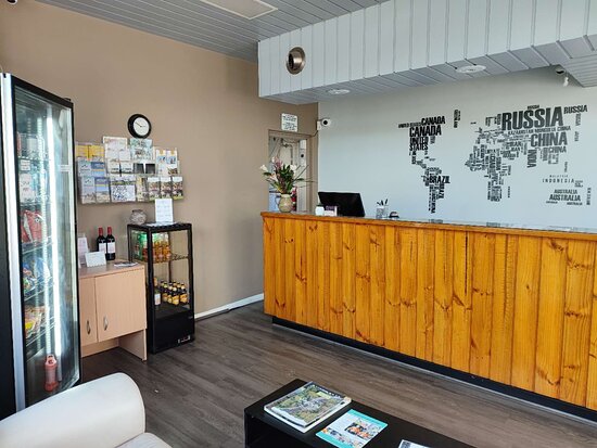 Country Motor Inn
