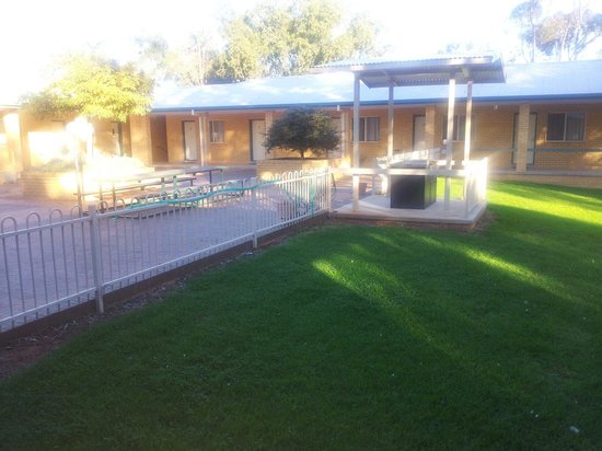 Amaroo Motel