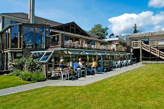 Riverside Inn