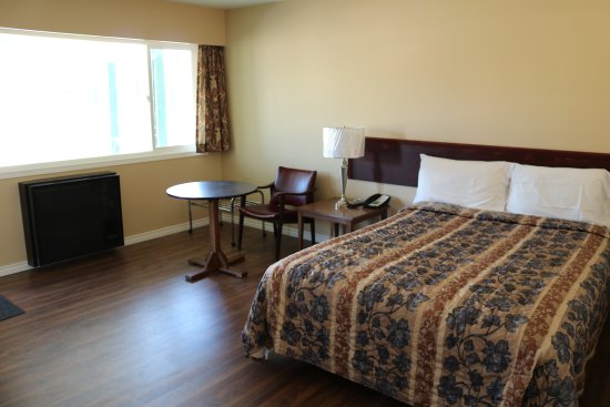 Country Squire Motor Inn