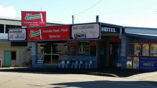 Australian Hotel / Motel