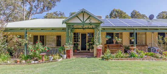 Devonleigh Bed & Breakfast