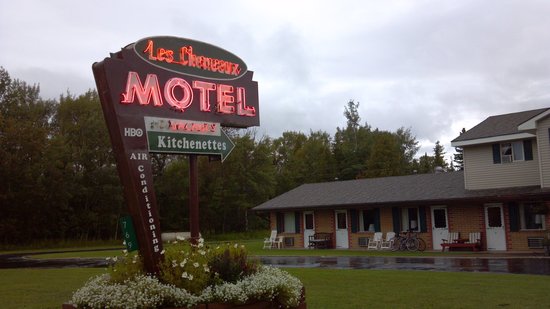 Les Cheneaux Motel
