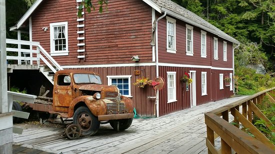 Telegraph Cove Resort