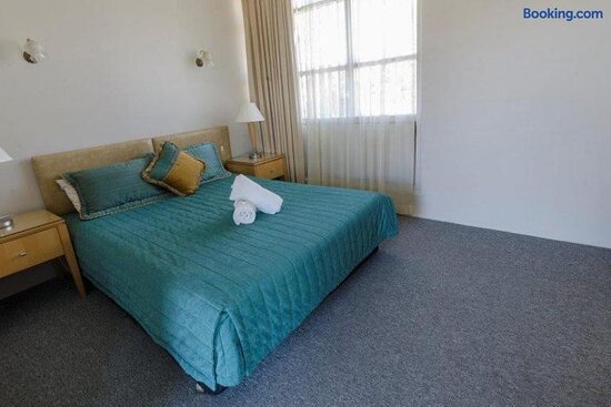 Lochinvar Hotel Motel