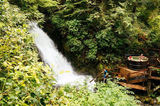 Nimmo Bay Wilderness Resort