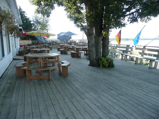 The Pointe - Esprit Riverside Lodge & Basecamp
