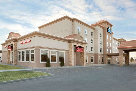 Days Inn & Suites Edmonton Airport