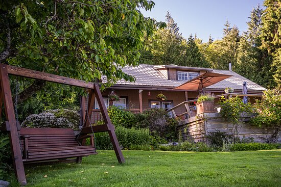 Sailcone's Grizzly Bear Lodge