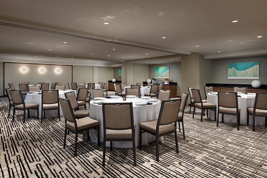 Ac Hotel By Marriott Honolulu