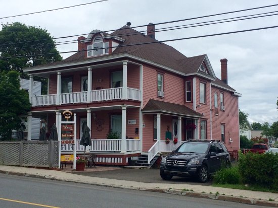 Maison McKenzie House