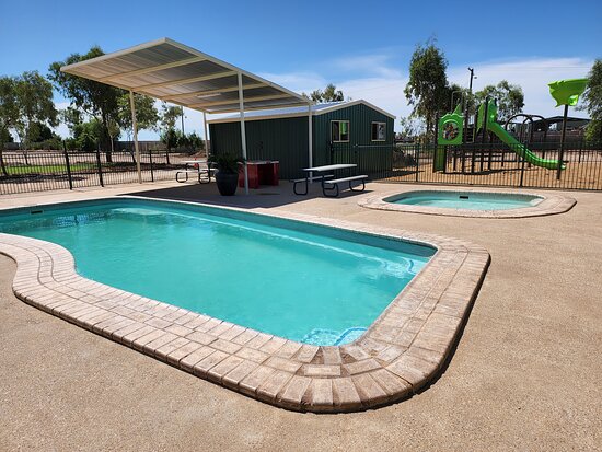 Winton Roadhouse, Cabins & Caravan Park