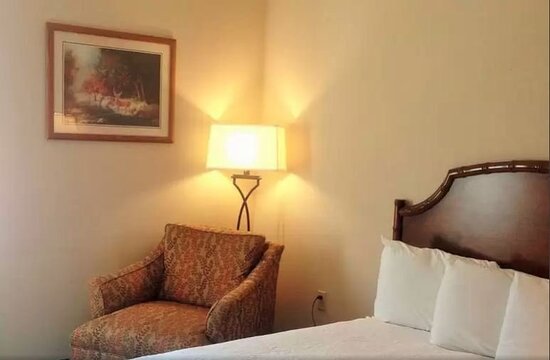 Hometown Inn